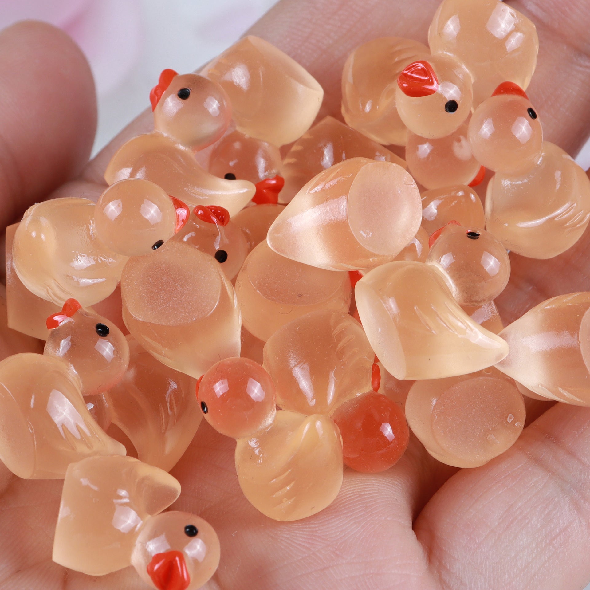 Wholesale 20pcs Wholesale Resin Glow-in-the-dark Cartoon Three-dimensional Duckling DIY Car Key Chain Decoration