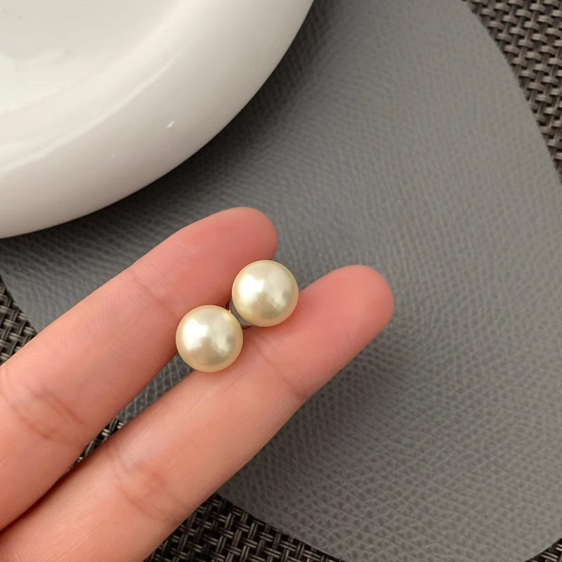 Wholesale 8-14mm milk white pearl round earrings