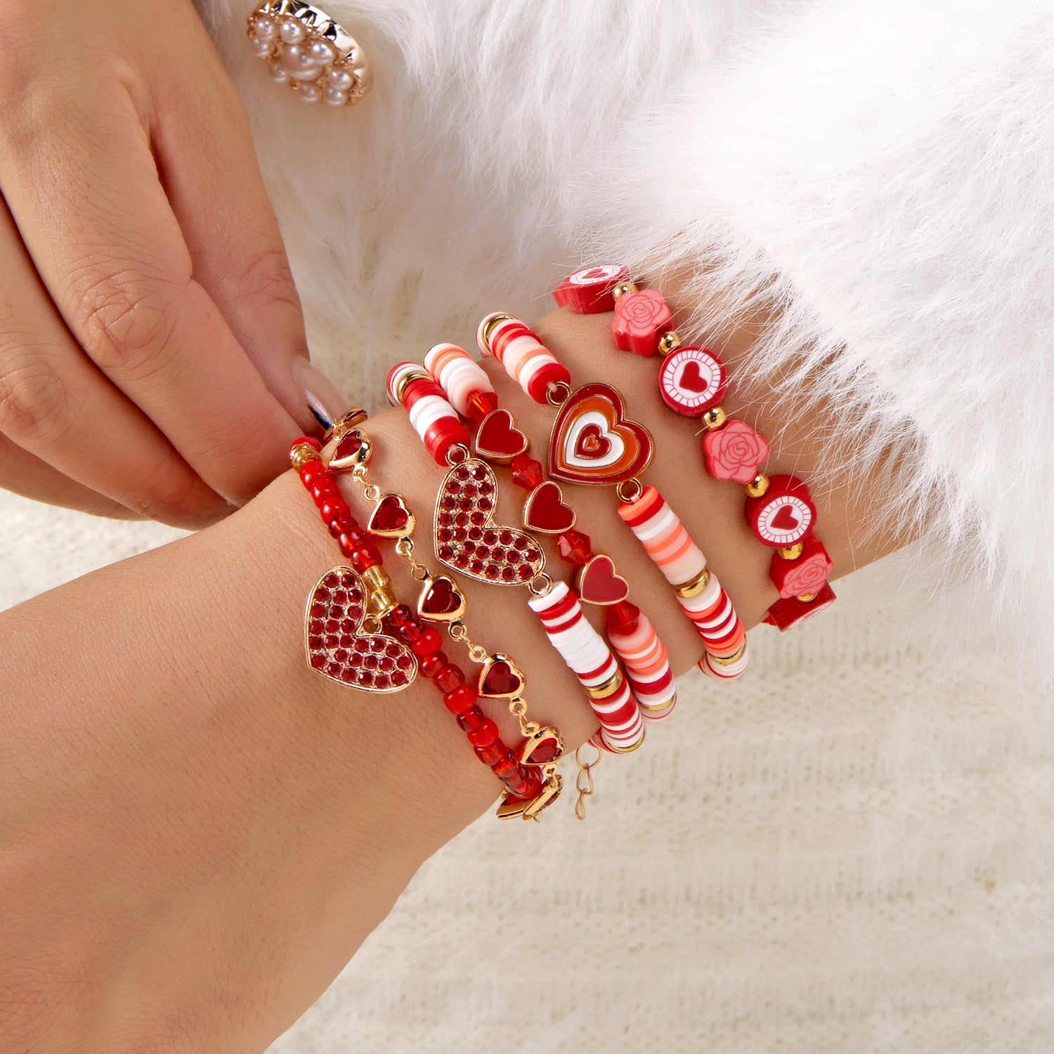 Wholesale Red diamond studded heart-shaped soft ceramic bracelet set