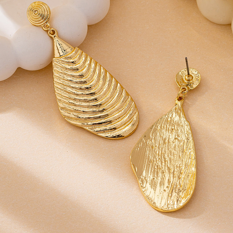 Wholesale Shell Wave Pattern Vintage Women S Alloy Earrings Trendy Chic Party Jewelry Accessory For Gift