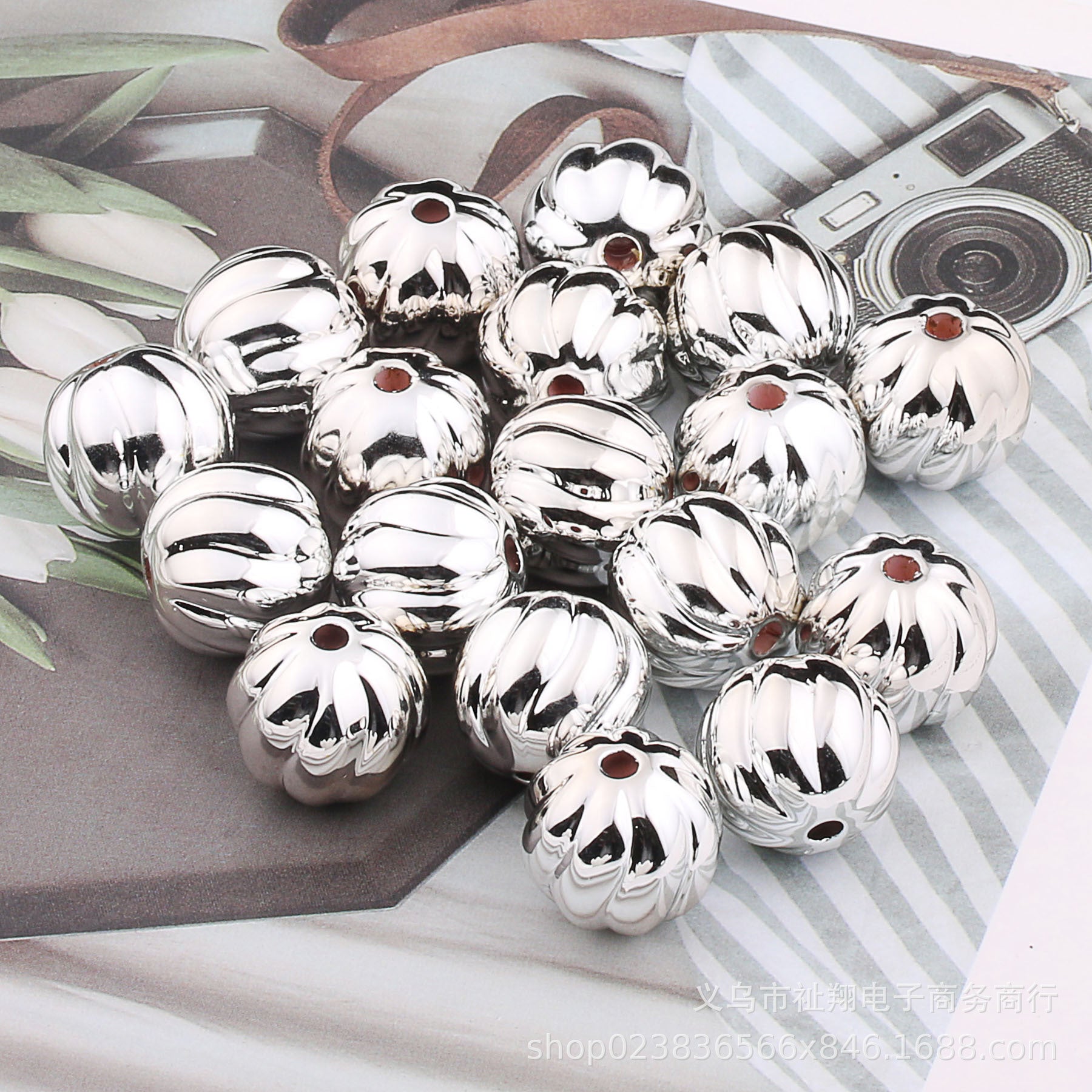 Wholesale 25pcs Christmas Series Acrylic Color Printed Round Beads Gold DIY Pumpkin Beads