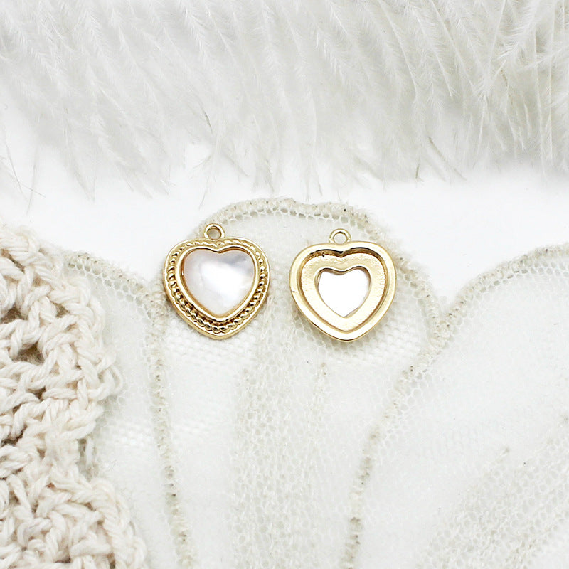 Wholesale Copper Plated 18K Gold Fritillaria Geometric Love Pendant Accessories