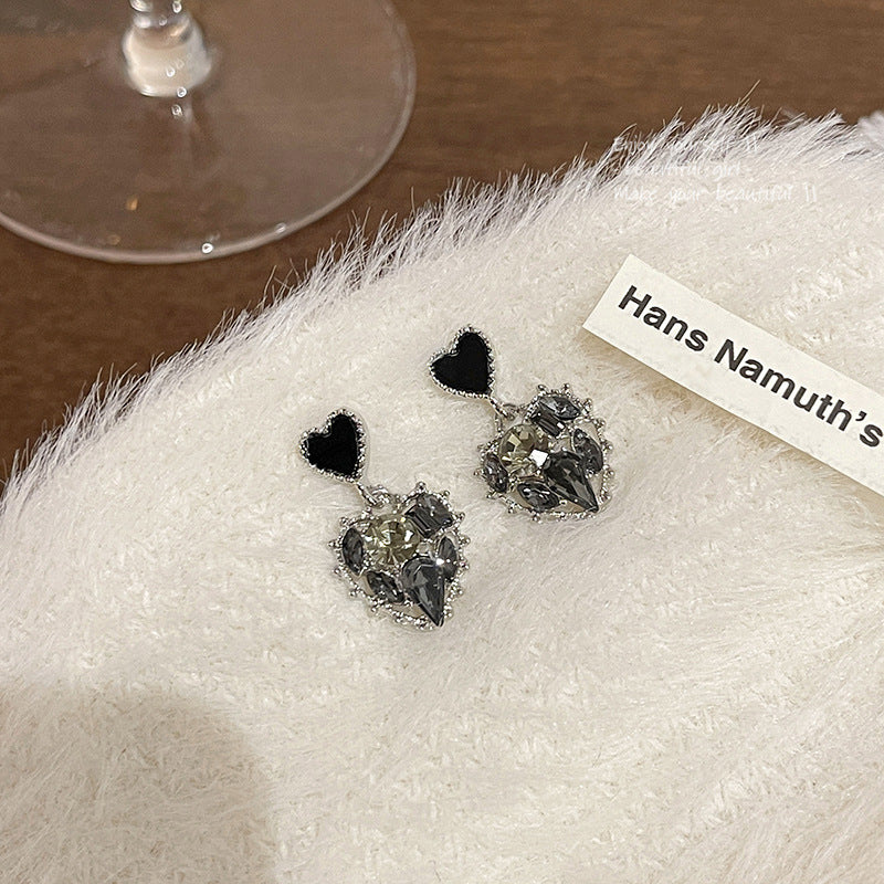Wholesale Diamond Heart Alloy Earrings