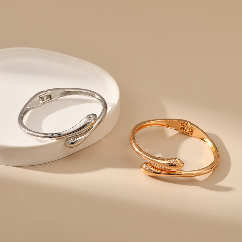 Wholesale Snake-shaped Open Metal Texture Bracelet