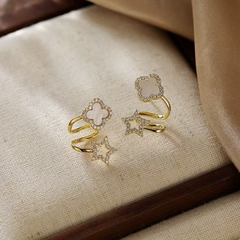 Wholesale Silver Needle Four Leaf Flower Micro inlaid Diamond Earrings