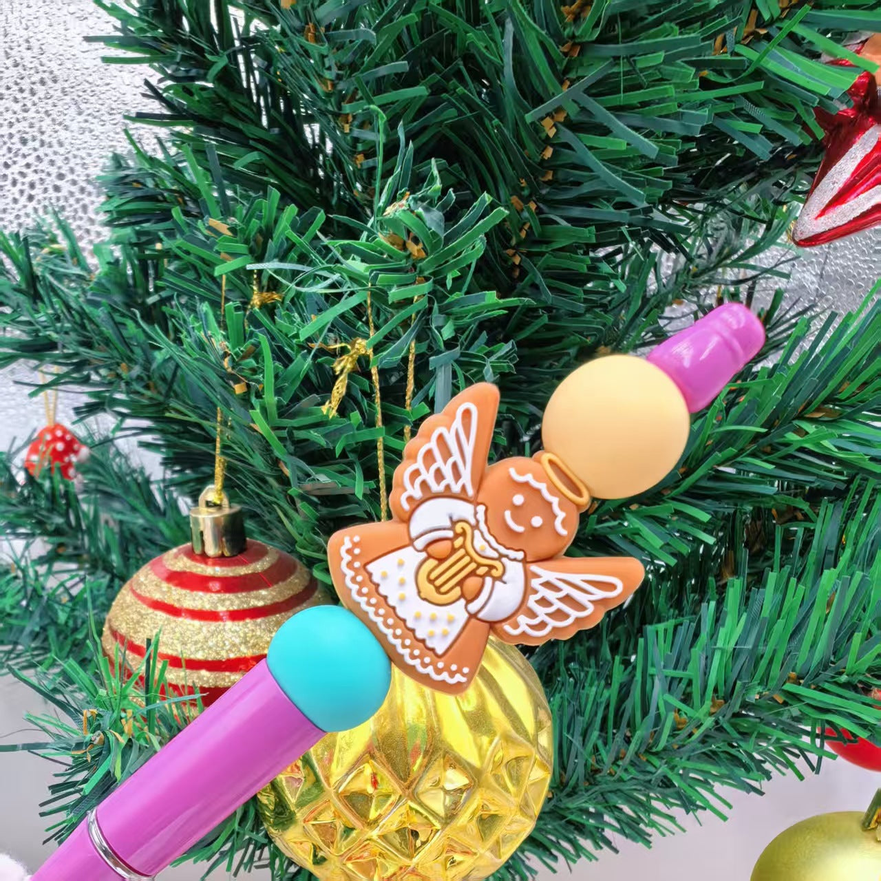 Wholesale 10pcs/ pack Gingerbread Man Angel Silicone Cartoon Beads