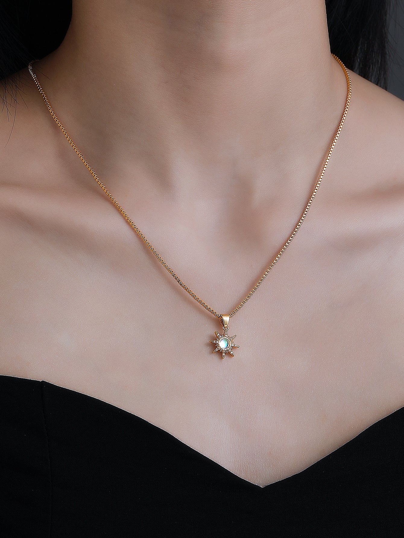 Wholesale Chic Moon Sun Magnetic Couple Necklace Alloy Jewelry Accessory For Resale