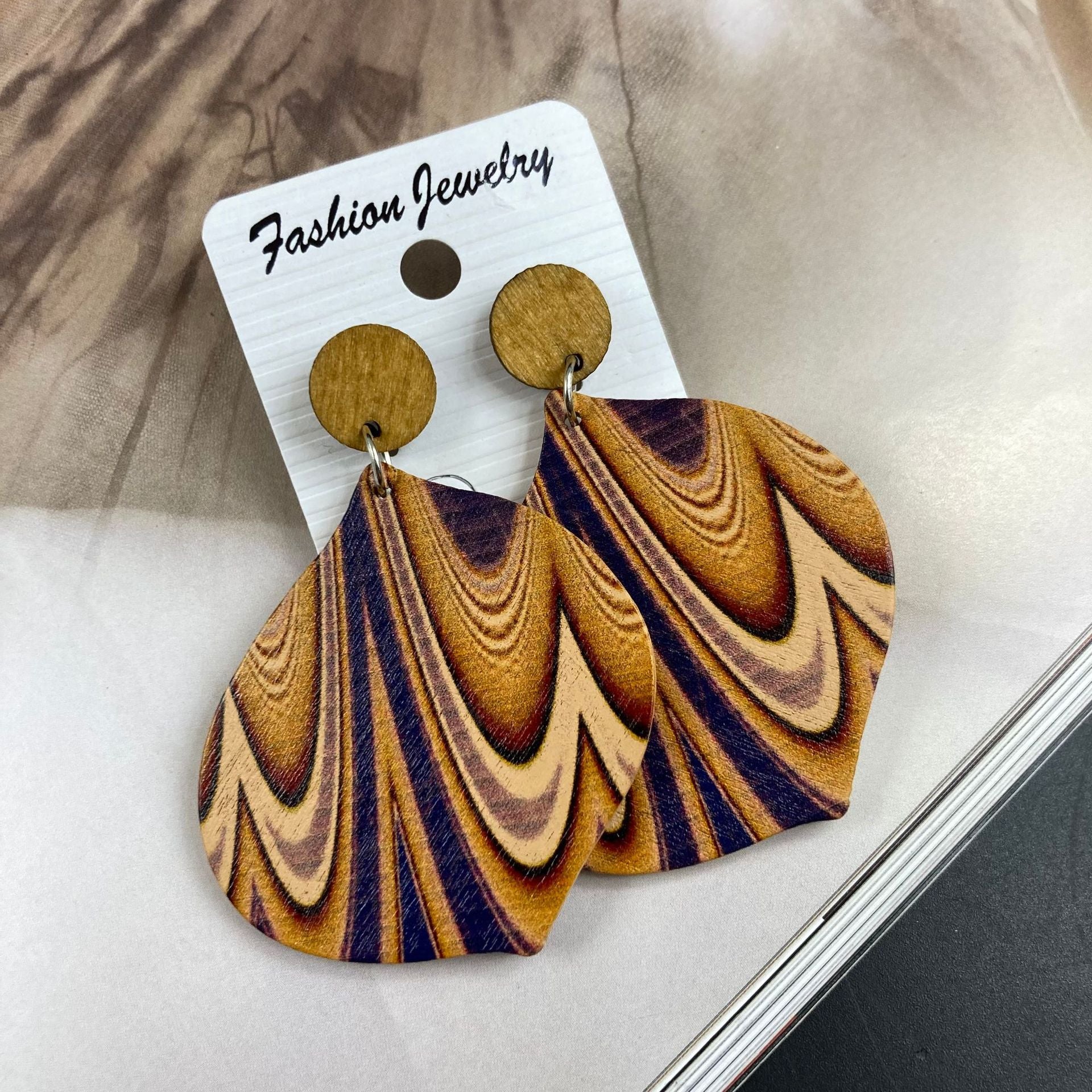 Wholesale Ethnic Style Retro Streamline Pattern Leaf Shape Long Earrings