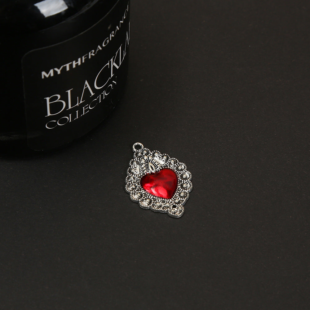 Wholesale 50PCS Vintage red heart pendant