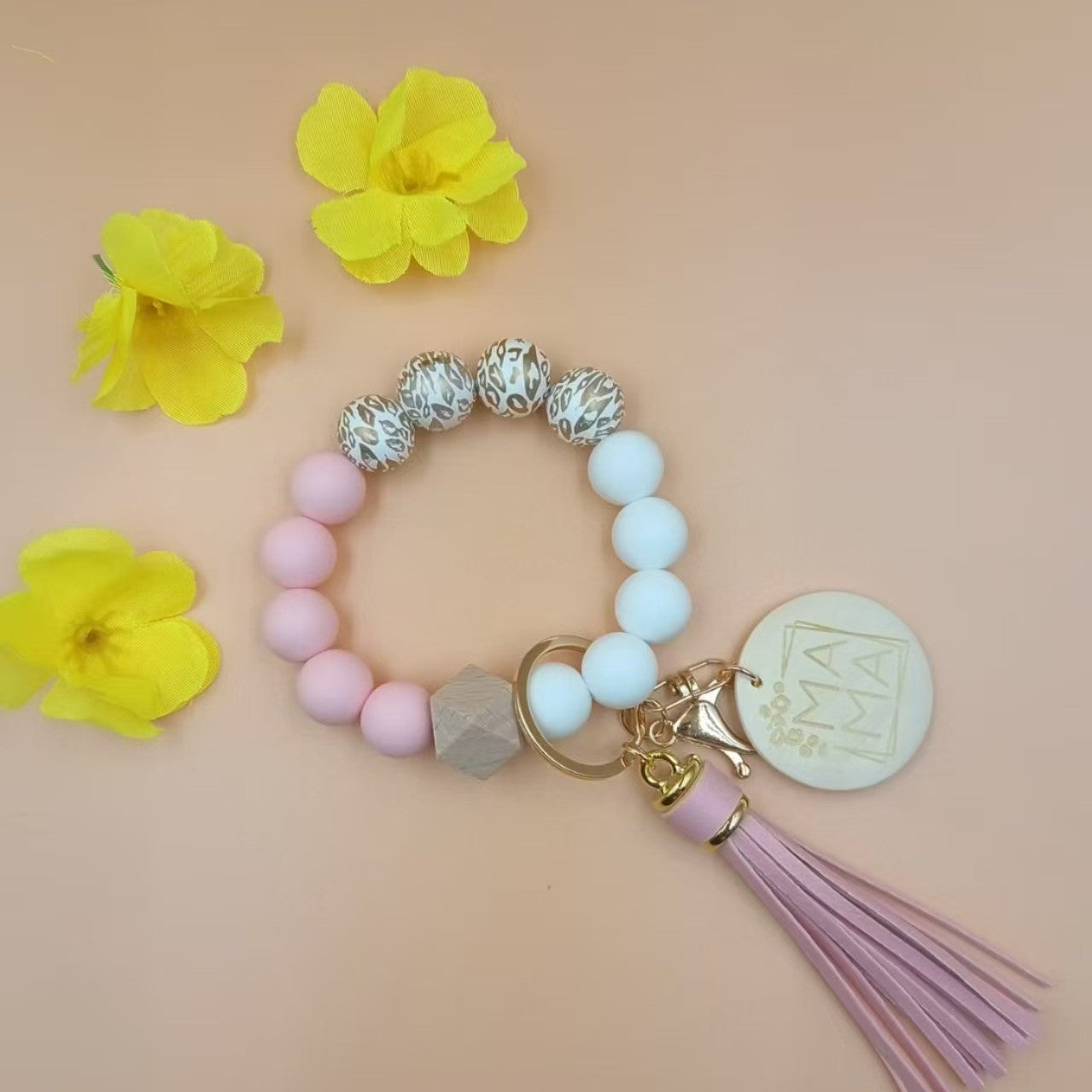Wholesale Chic Purple Silicone Bead Tassel Keychain Bag Charm With Wooden MAMA Pendant Casual Gift For Couple Car Key Accessory Resale