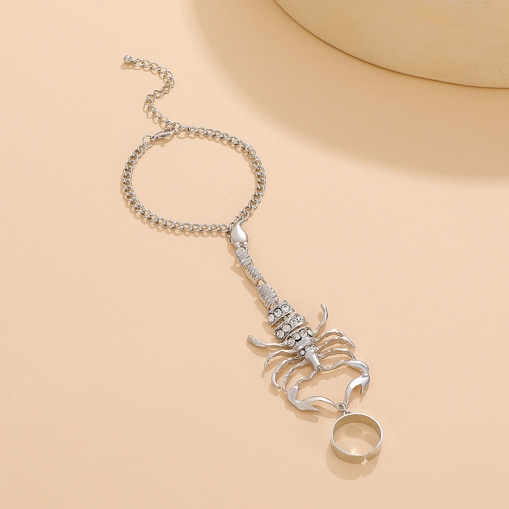 Wholesale Retro exaggerated scorpion three-dimensional finger bracelet