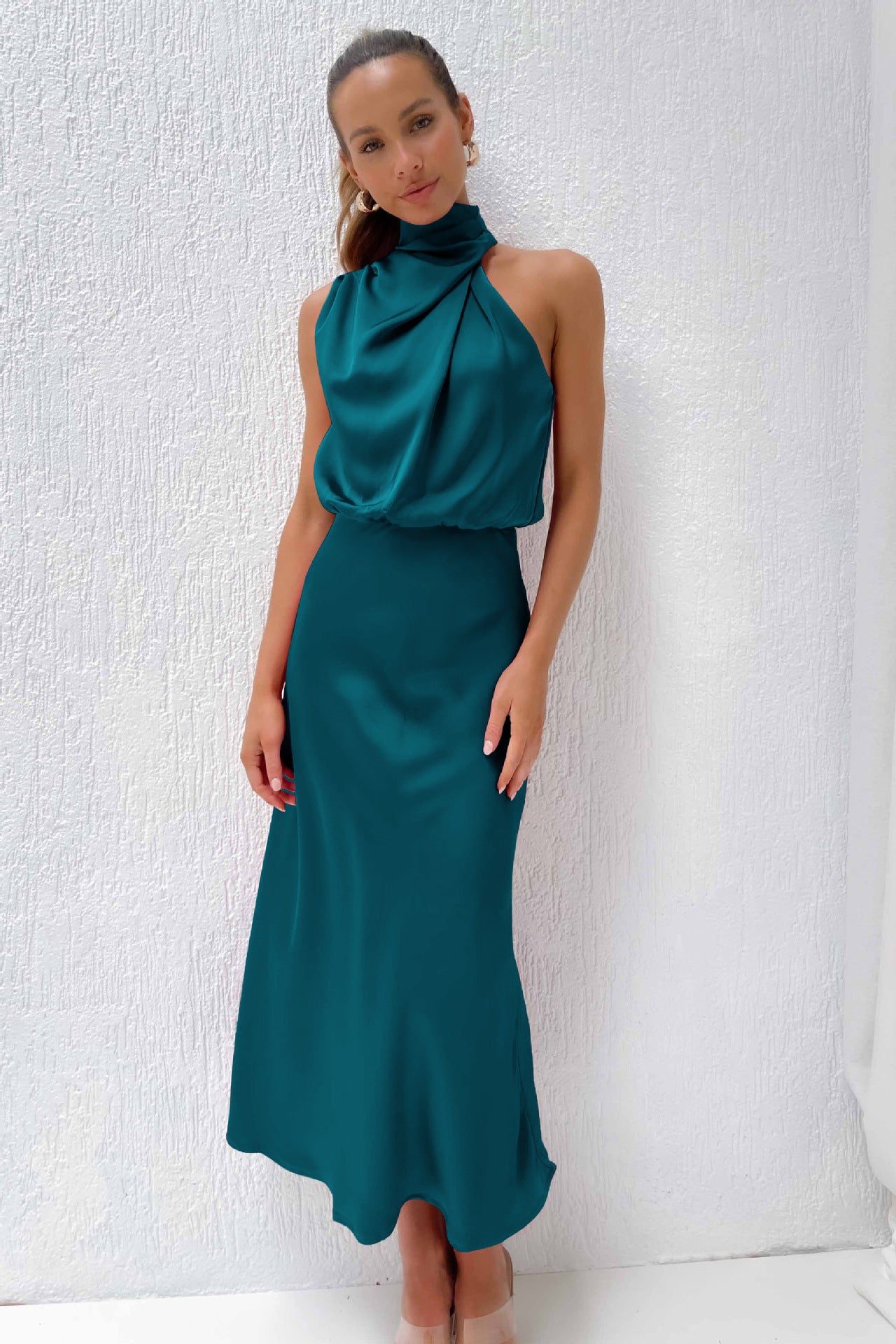Wholesale  spring and summer hot new high-end satin sleeveless dress elegant