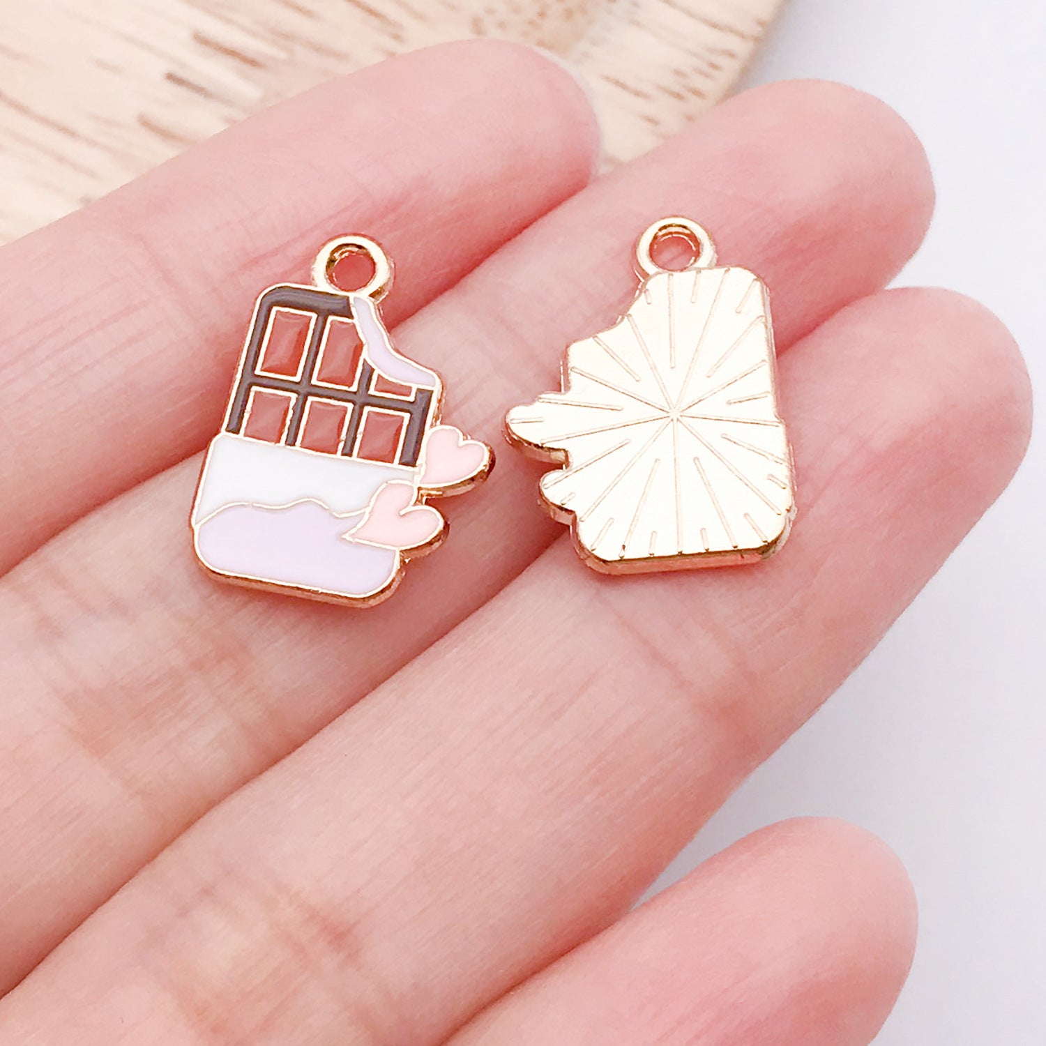 Wholesale Valentine' s Day Love Variety Cartoon Jewelry Accessories Pendant