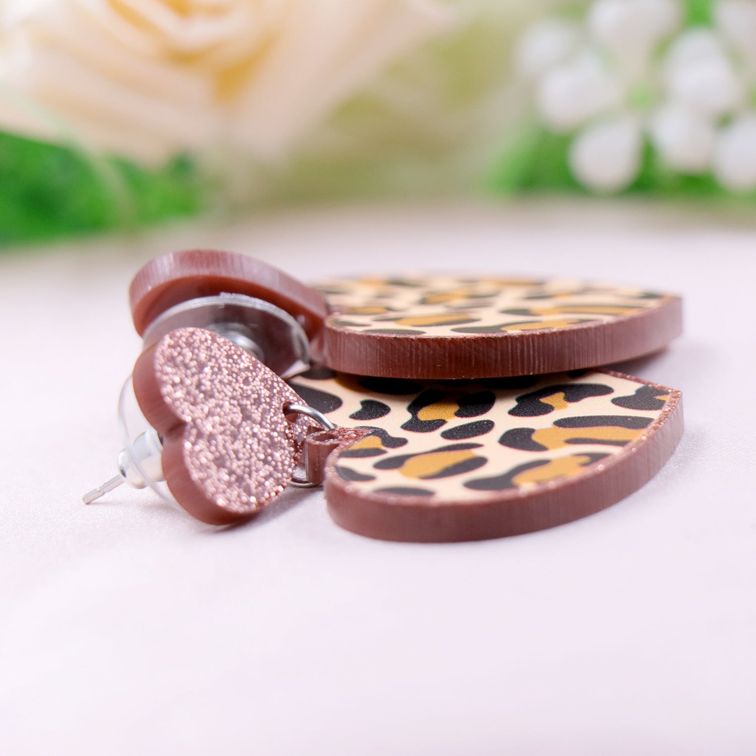 Wholesale Heart shaped Leopard Pattern Earrings Vintage Bohemian Acrylic Earrings