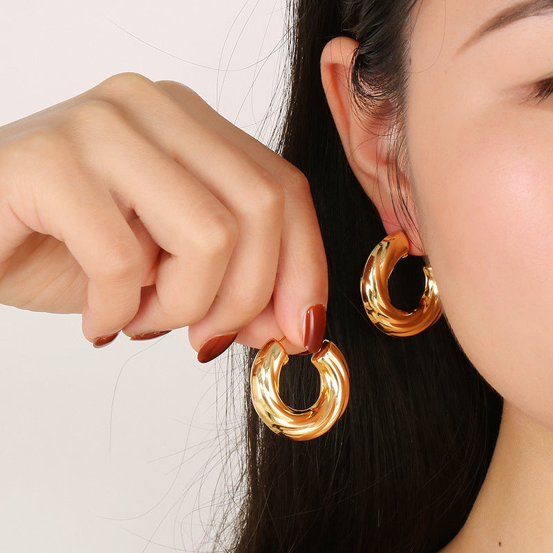 Wholesale Retro Geometric Irregular C Shape Polka Dot Gold Plated Earrings