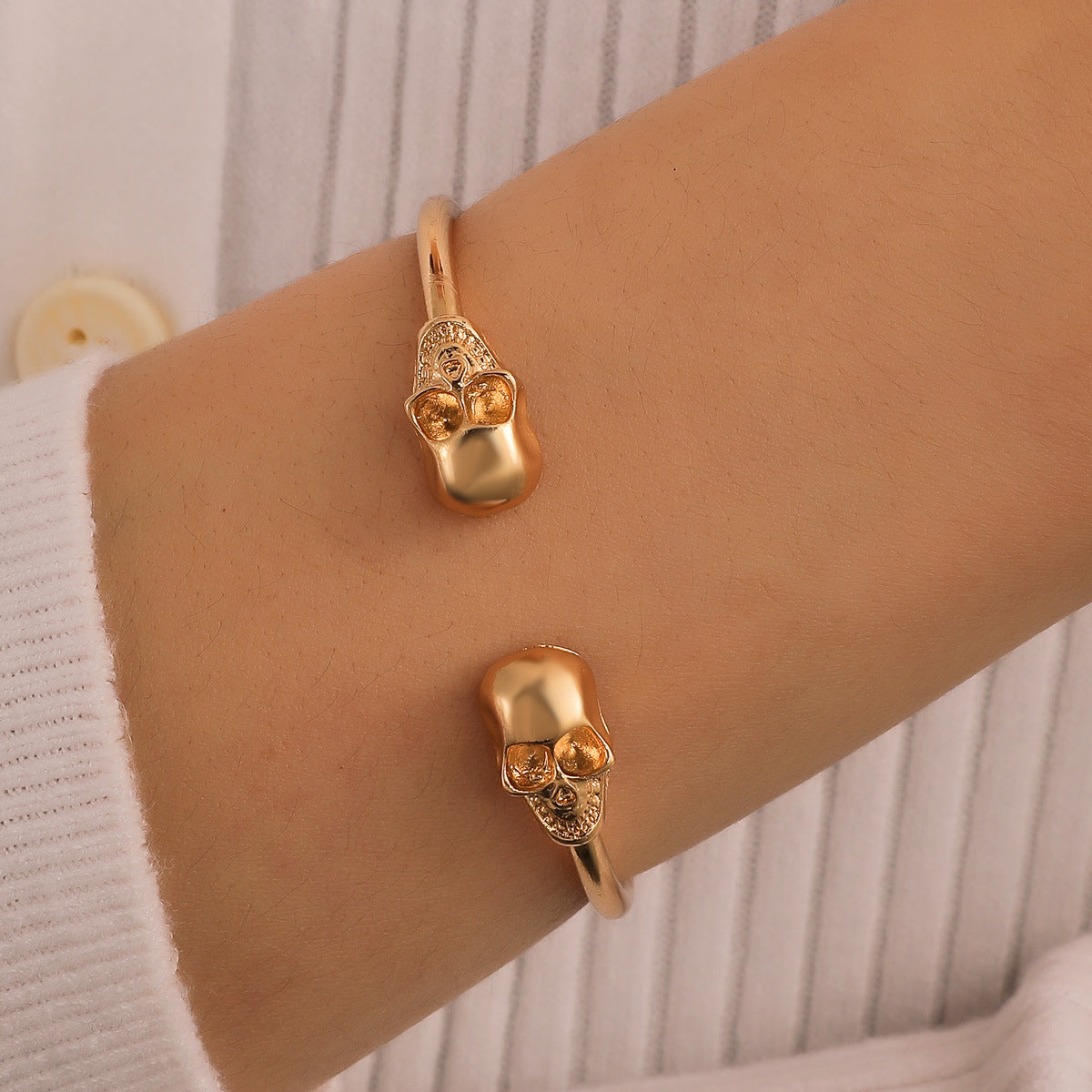 Wholesale  Men' s Retro Skull Alloy   Bracelet