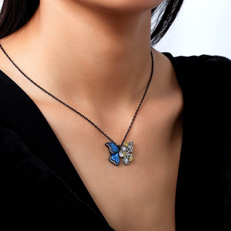 Wholesale Two-tone metal flower butterfly niche design clavicle pendant necklace