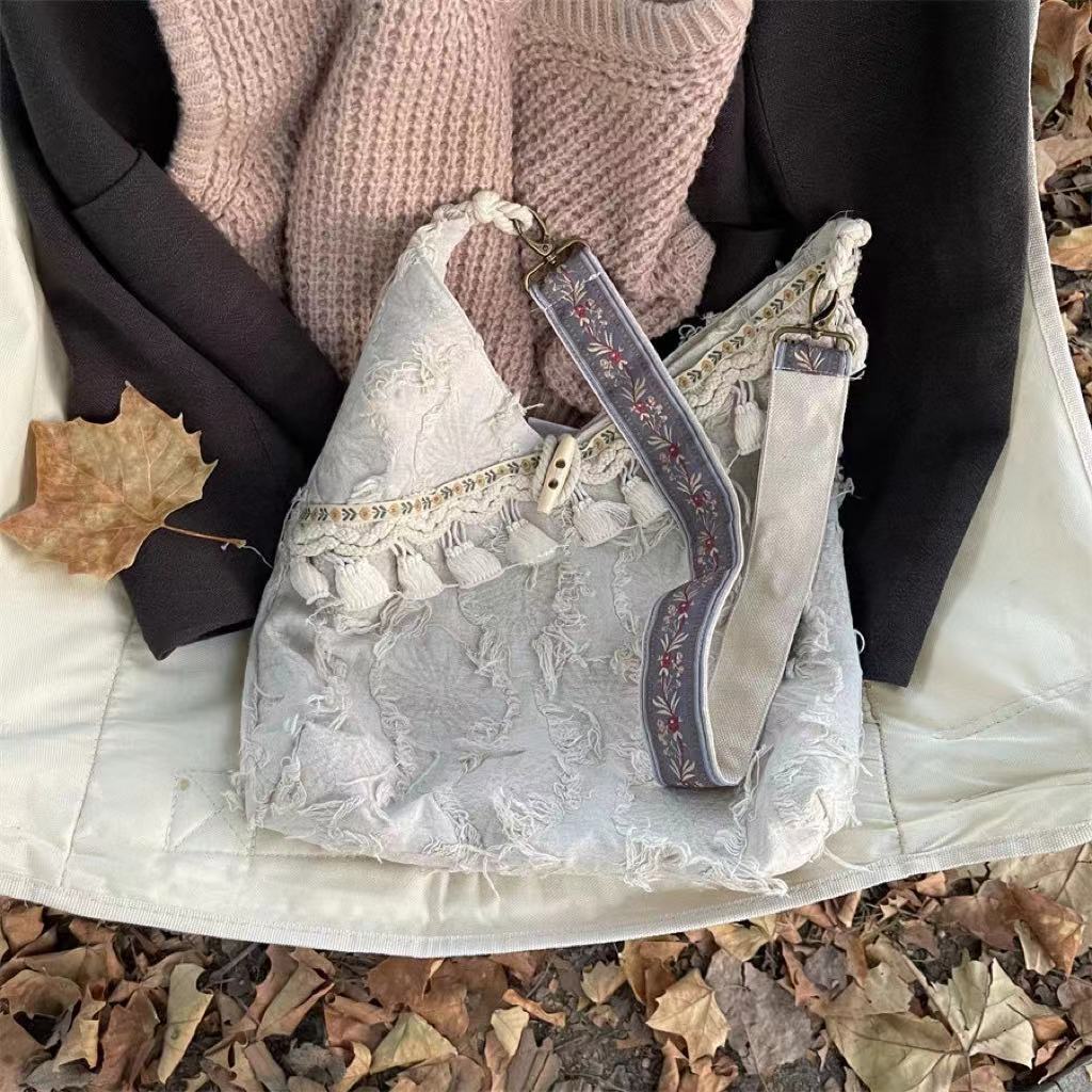 Wholesale Retro holiday style tassel fringe cloth bag large capacity shoulder bag