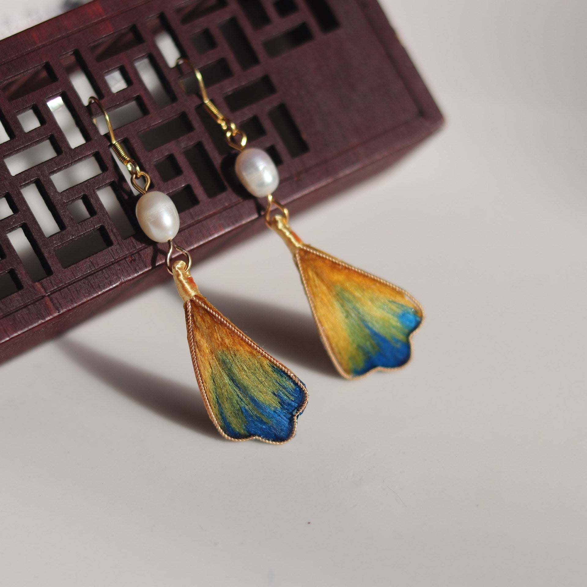 Wholesale Velvet flower pearl filigree earrings Chinese classical style cheongsam earrings