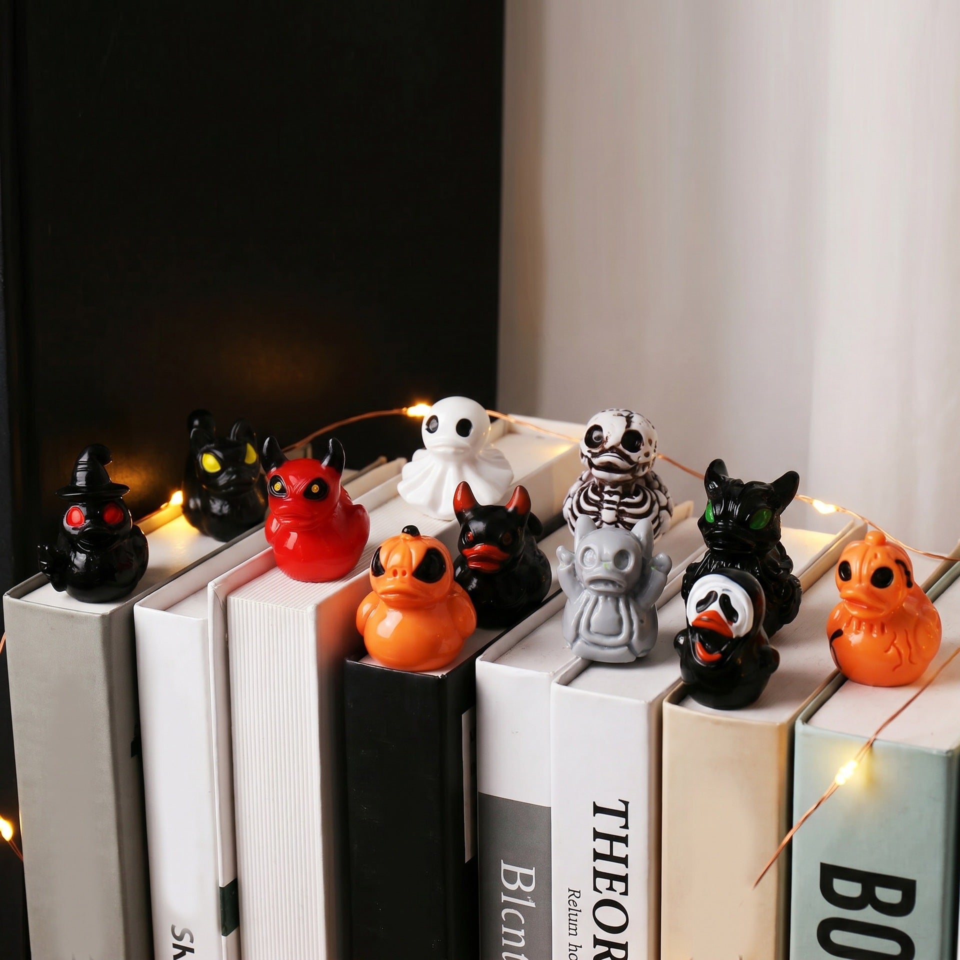 Wholesale  Devil Duck Pumpkin Skull Resin Desktop Figurine Decorative Ornament for Home Decor Gift