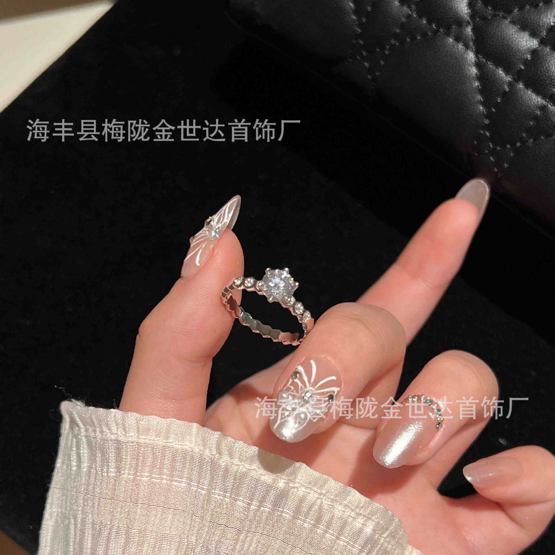 Wholesale Rose Gold Love Honeycomb Main Diamond Ring Couple