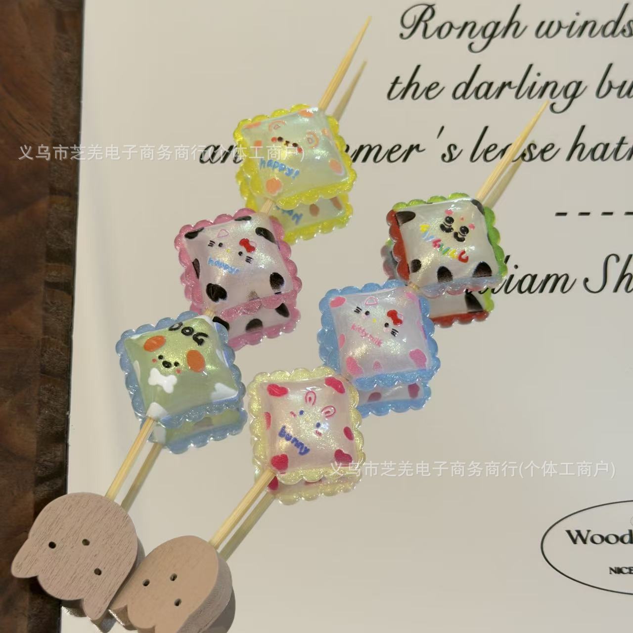 Wholesale 10pcs Cartoon Fine Sparkling Lace Diagonal Pillow Acrylic Beads