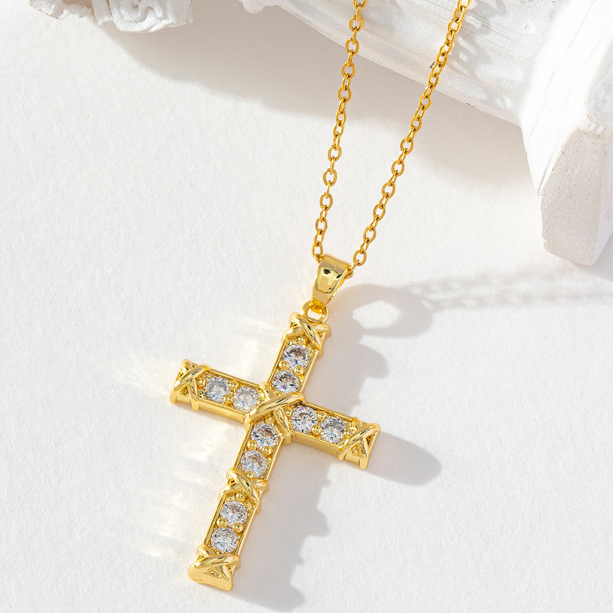 Wholesale Gilded Cross Geometry Zircon Vintage Pearl Necklace