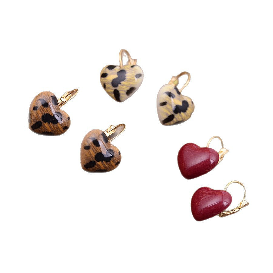 Wholesale Mirad Retro Leopard Pattern Heart Acrylic Earrings