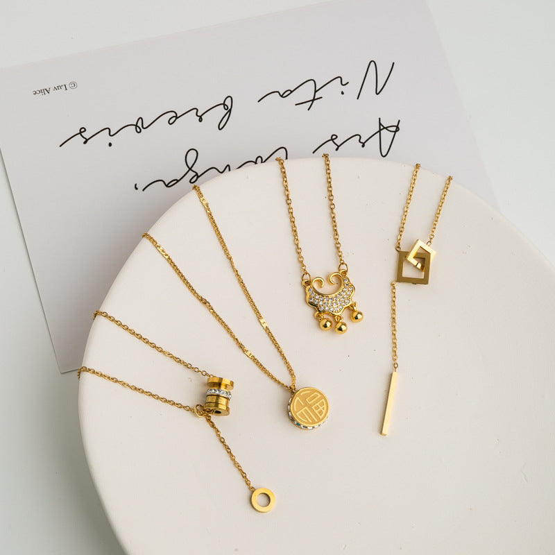 Wholesale Golden Titanium Steel Non-fading Necklace Clavicle Chain