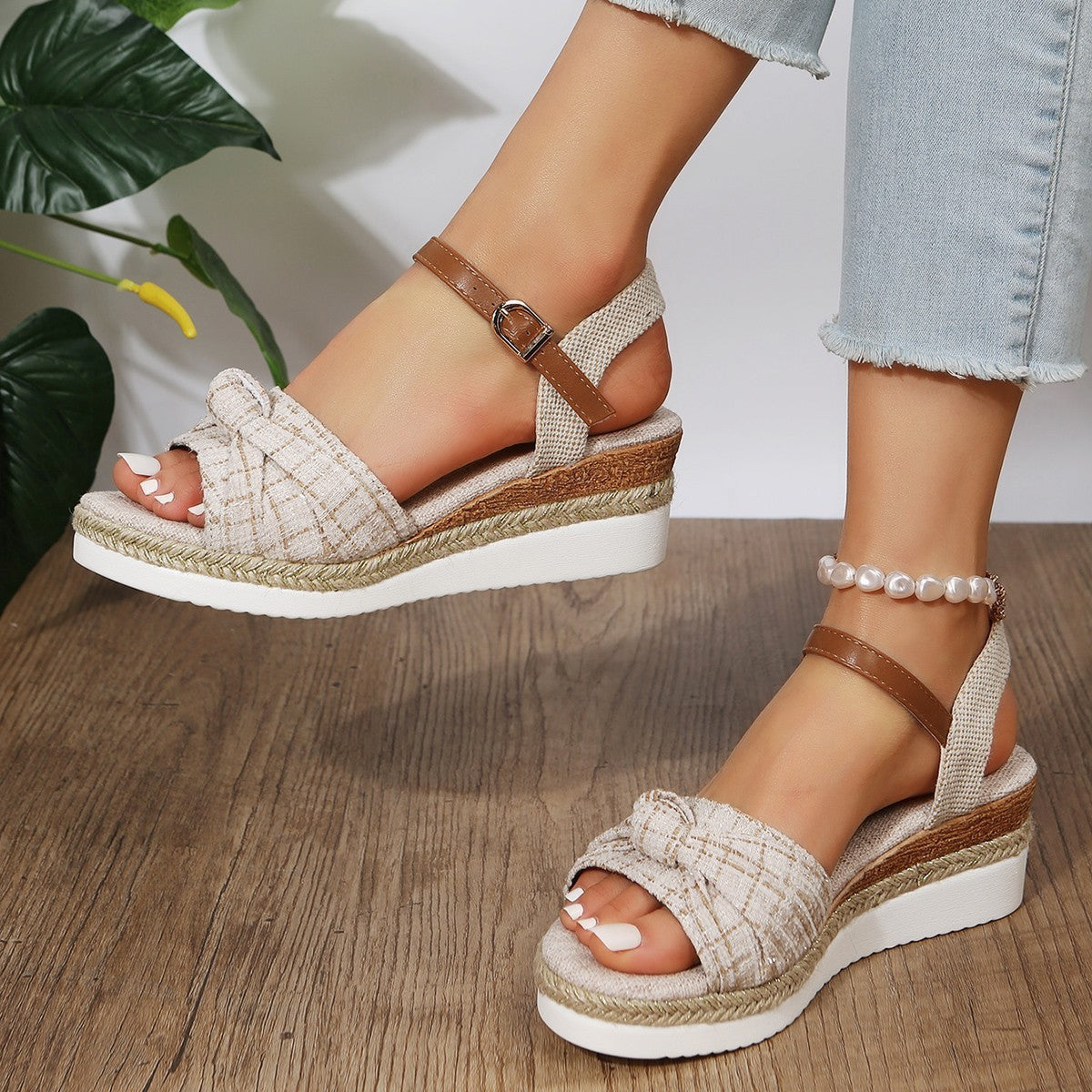 Wholesale Buckle Wedge Platform Sandals