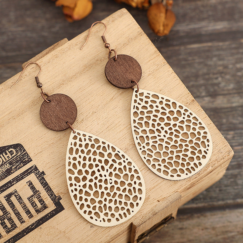 Wholesale Vintage Hollow Spider Web Spliced Wood Chip Leather Earrings
