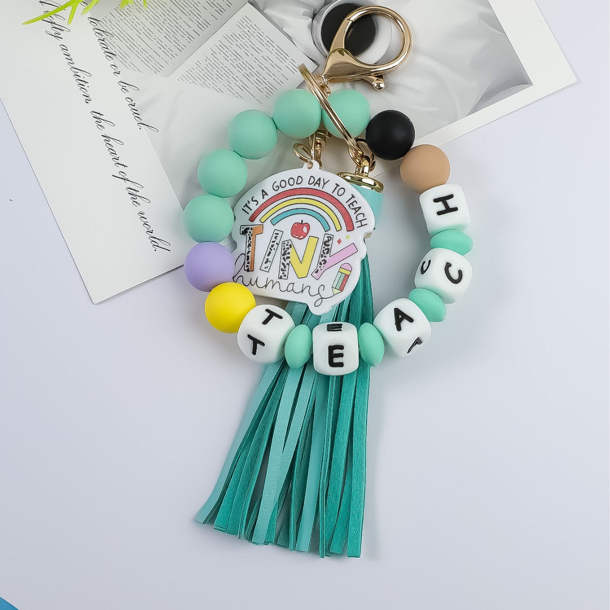 Wholesale Teacher' s Day jewelry silicone bead keychain