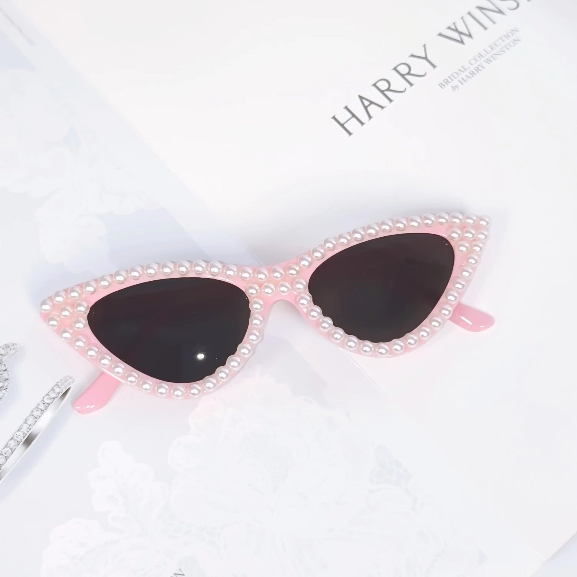 Wholesale Sunscreen Party Triangle Cat-eye Sunglasses with Pearls