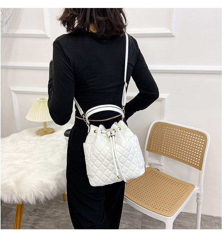 Wholesale Lingge PU Single Shoulder Crossbody Bag