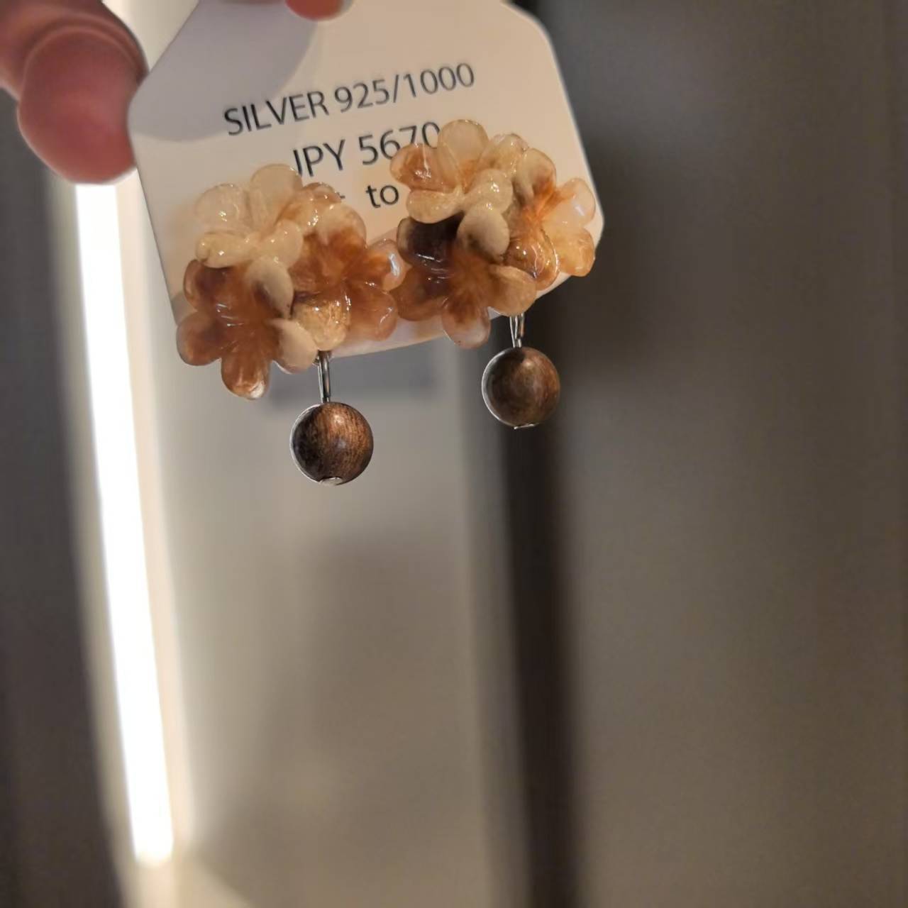 Wholesale Retro Hong Kong style circle contrasting color earrings