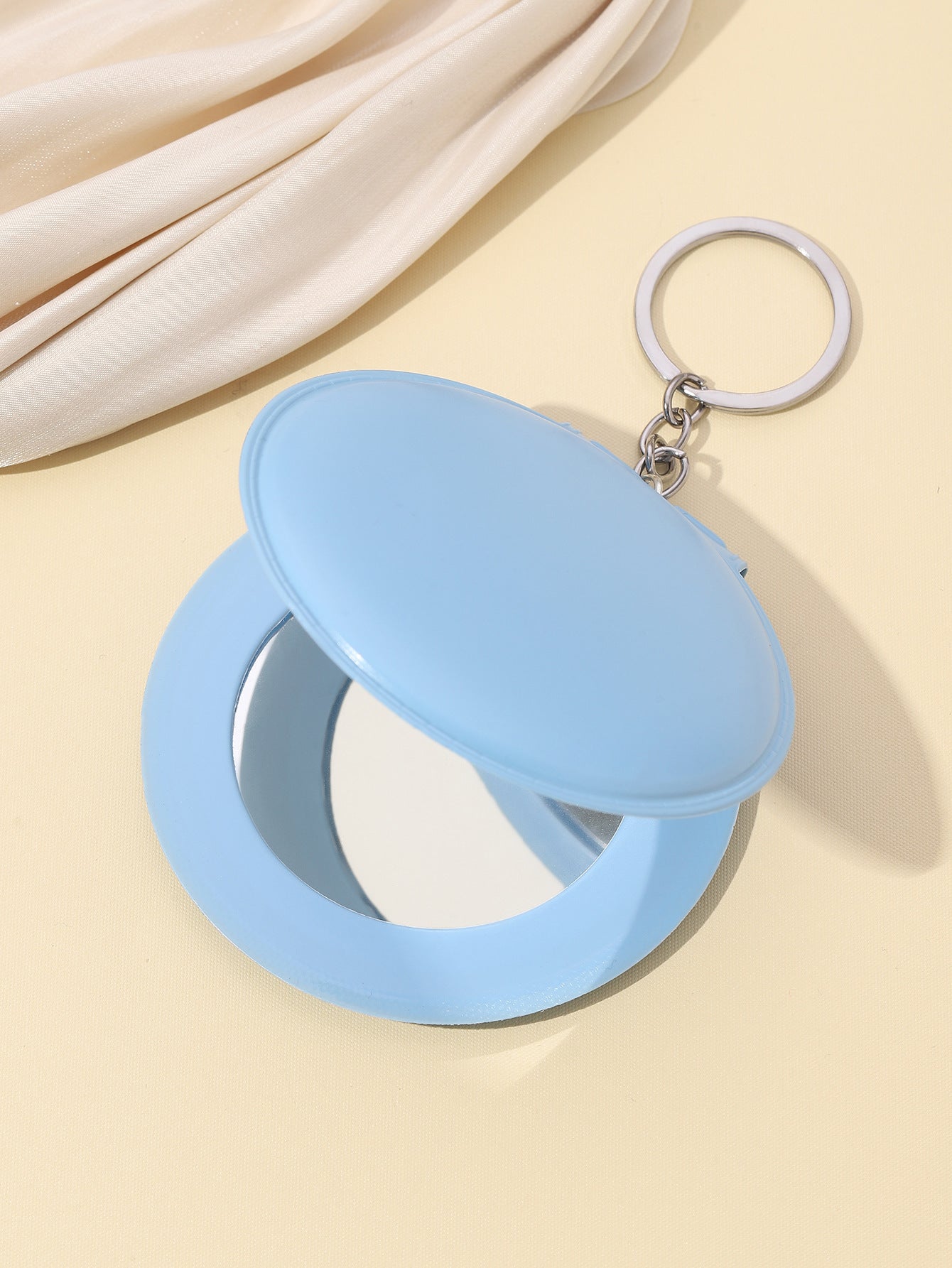 Wholesale Candy Color Cosmetic Mirror Leather Small Round Mirror Portable Folding Keychain