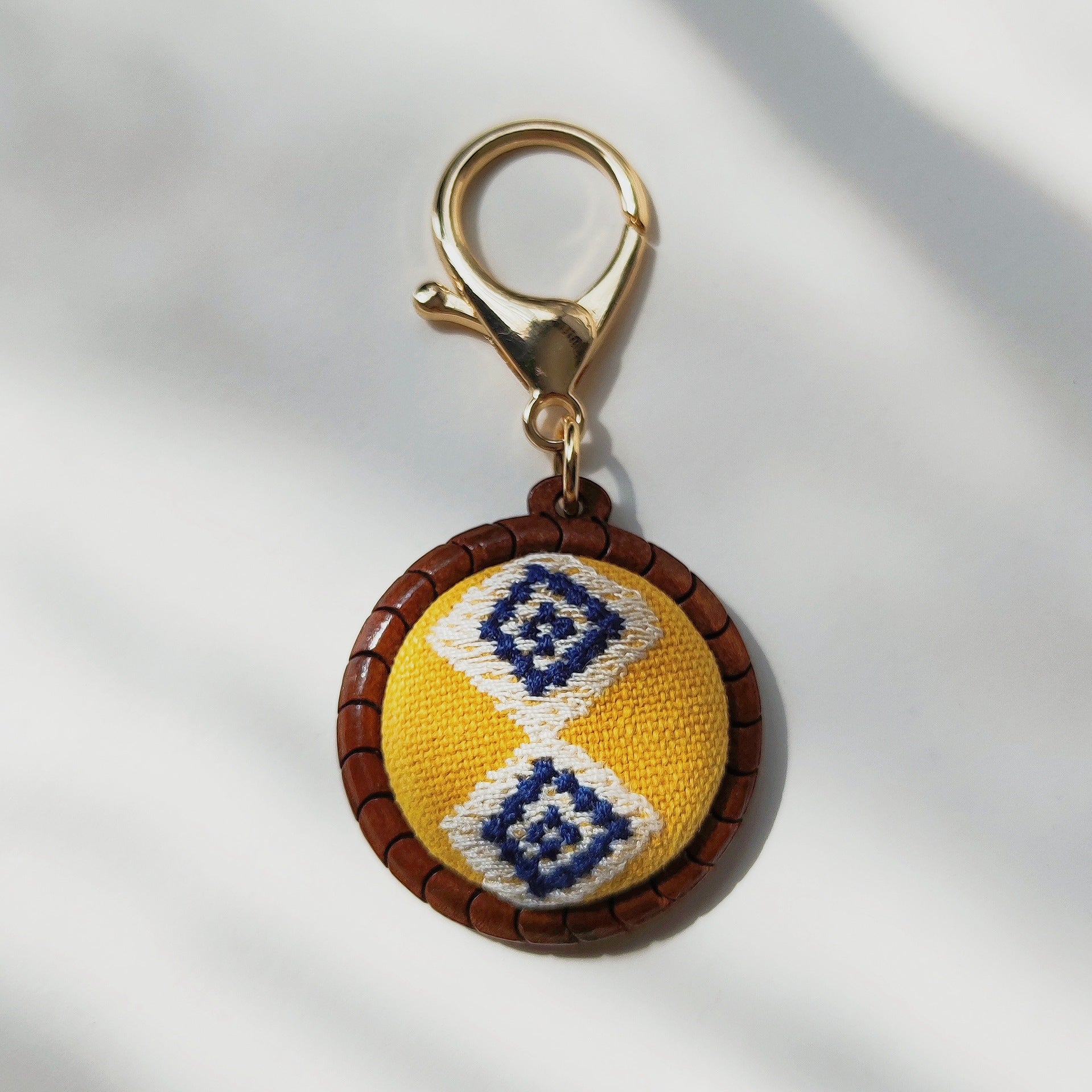 Wholesale Vintage Wood Keychain