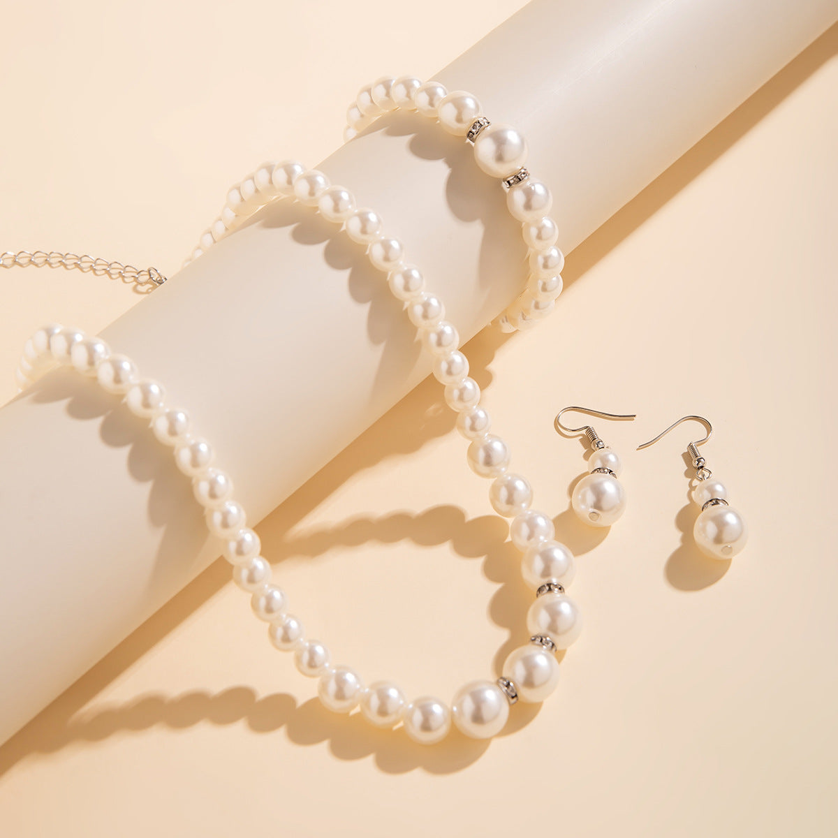 Wholesale of Multi-layer Vintage Pearl Necklaces