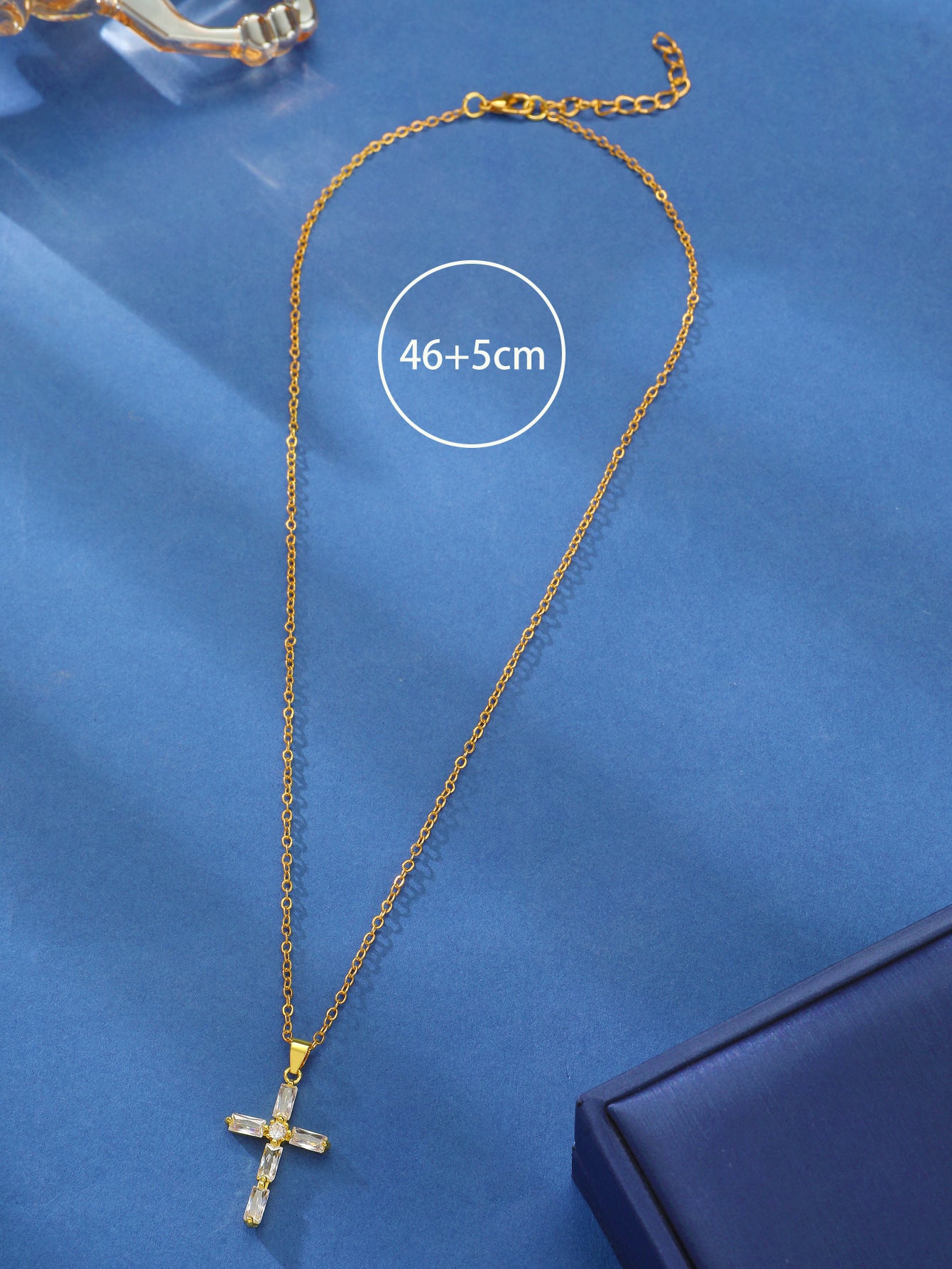 Wholesale Female Cross Creative Design Geometric Lockbone Punk Hip-hop Necklace Chain