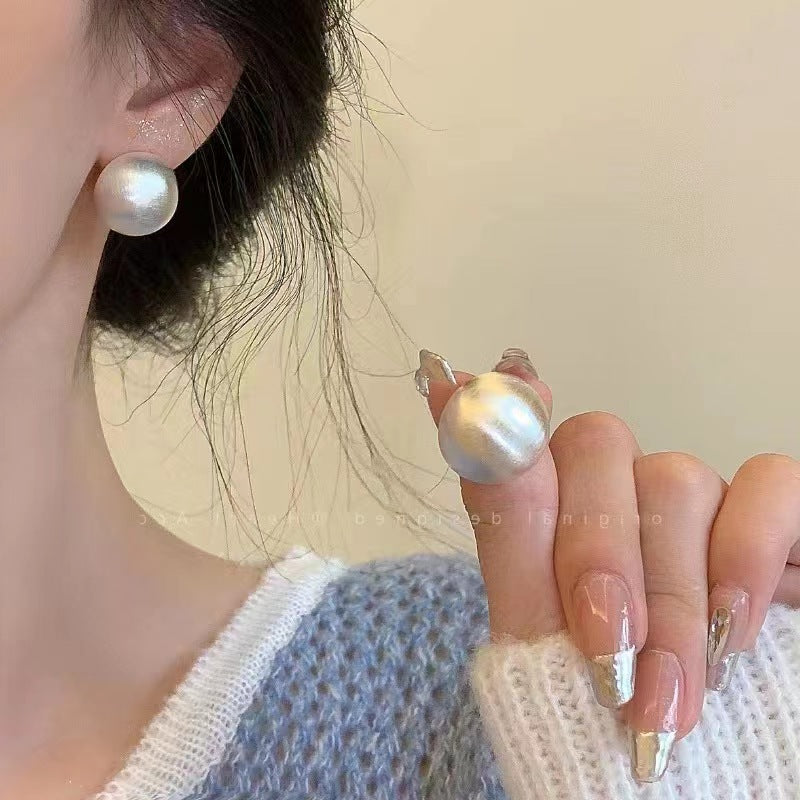 Wholesale Geometric oval high-end cool style earrings