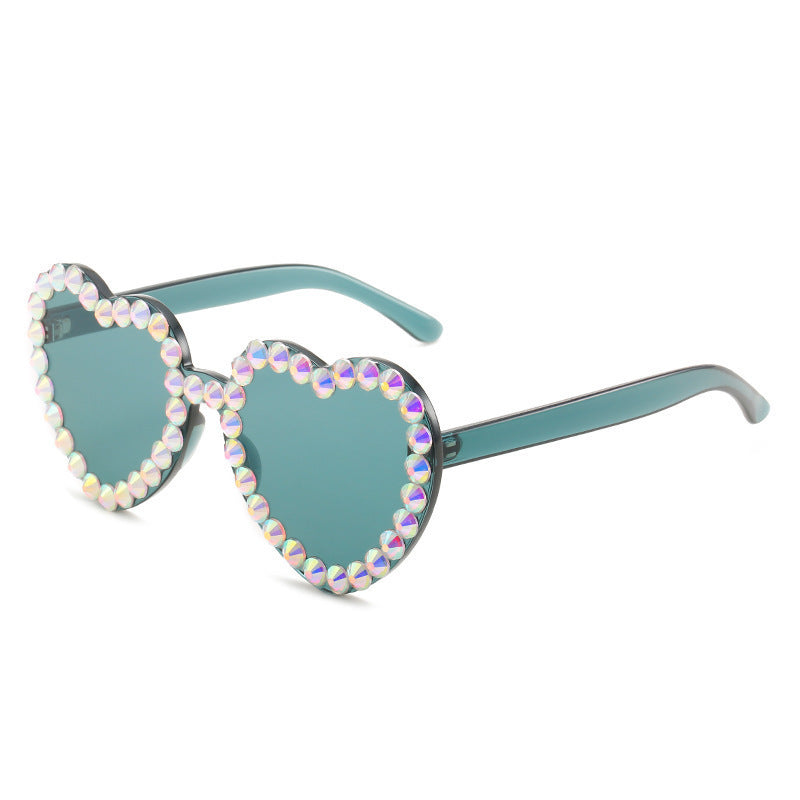 Wholesale Gorgeous Diamond Studded Fashion Love Heart Trendy Decorated Sunglasses