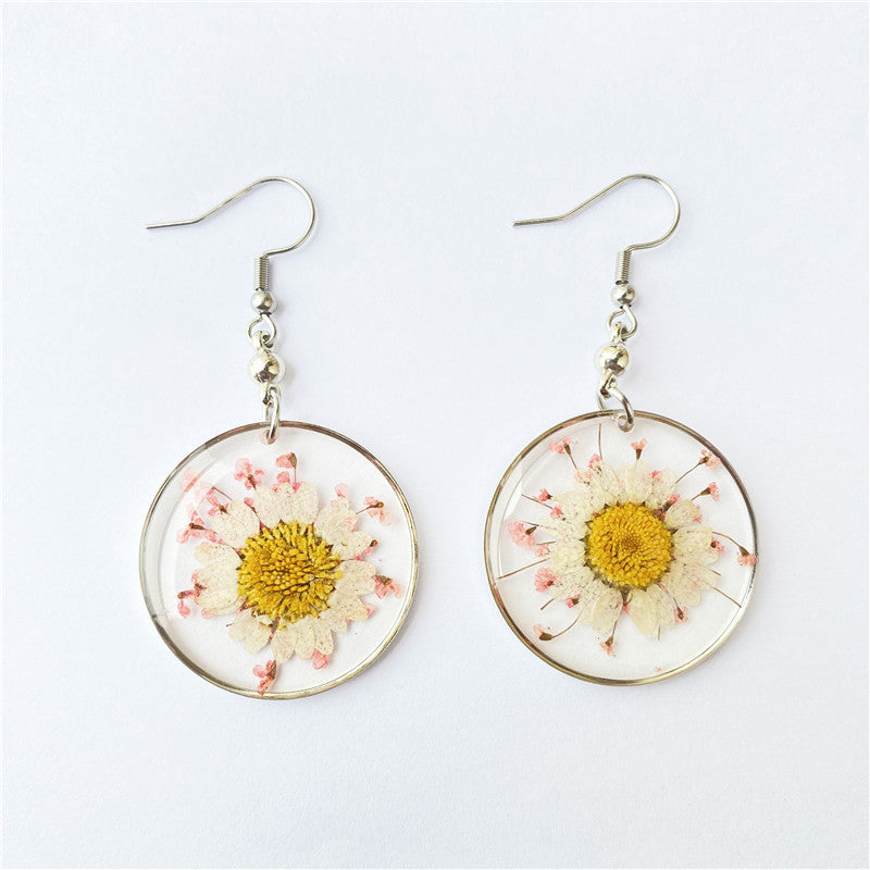 Wholesale 6pcs Resin Dripping Dried Flower Crystal Chrysanthemum Specimen Earrings