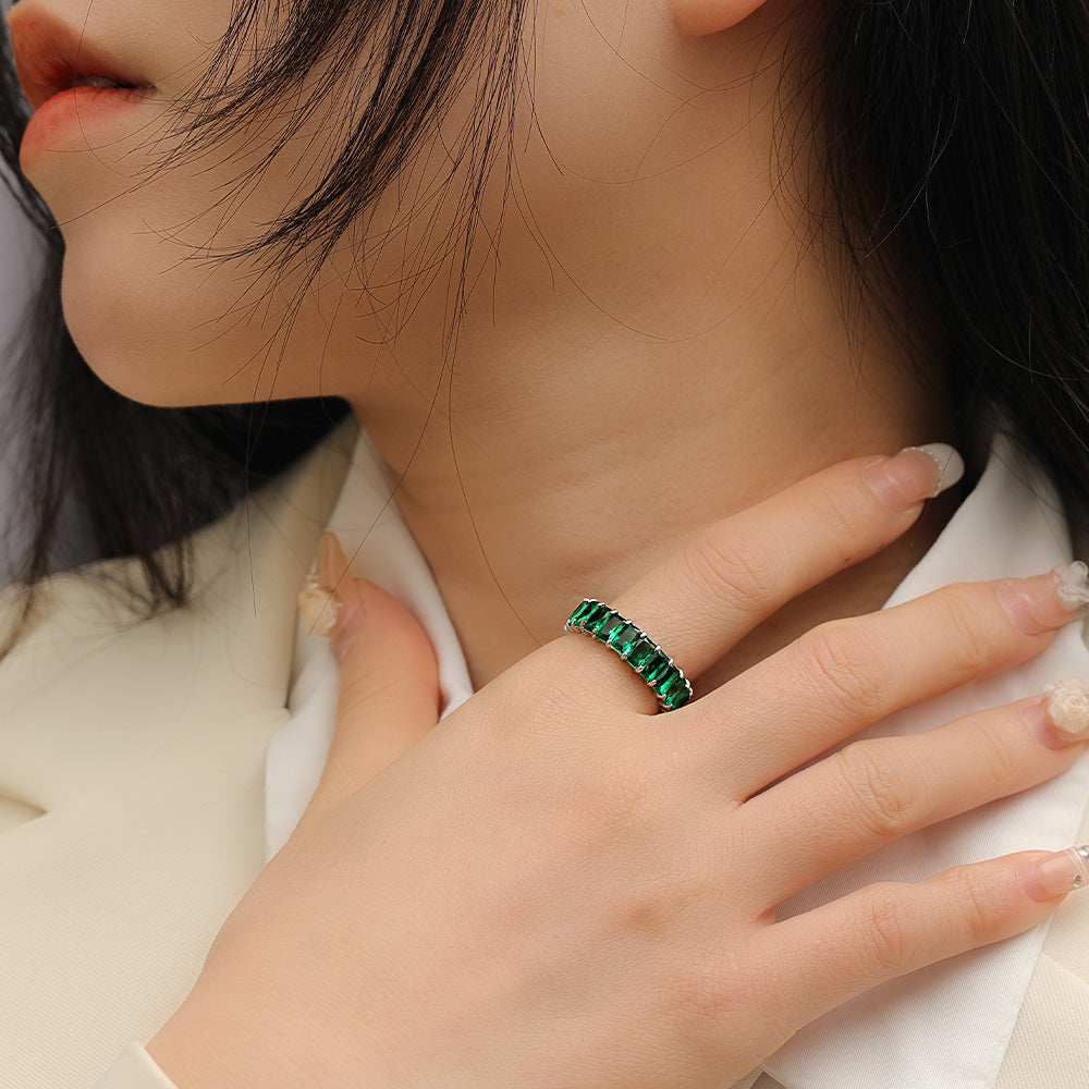 Wholesale Diamond-encrusted Light Luxury Colored Diamond Titanium Steel Women’s Rings