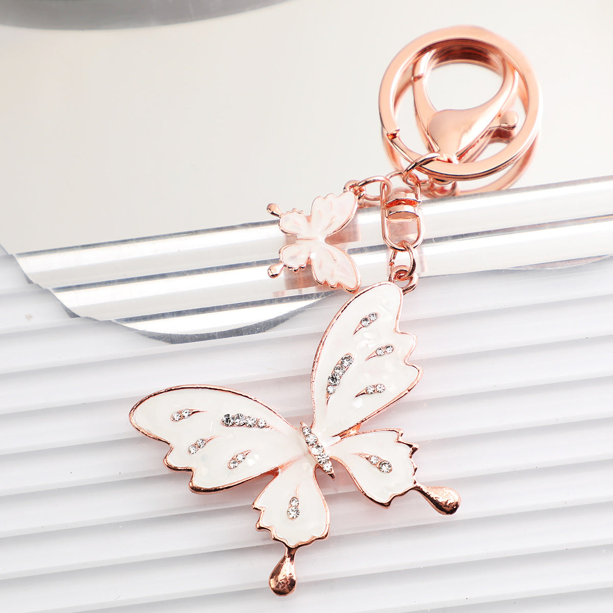 Wholesale Colorful diamond studded butterfly metal keychain
