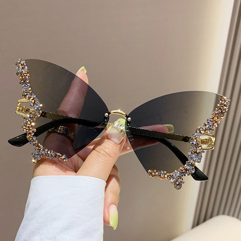Wholesale Butterfly Shape Diamond Frameless Sunglasses