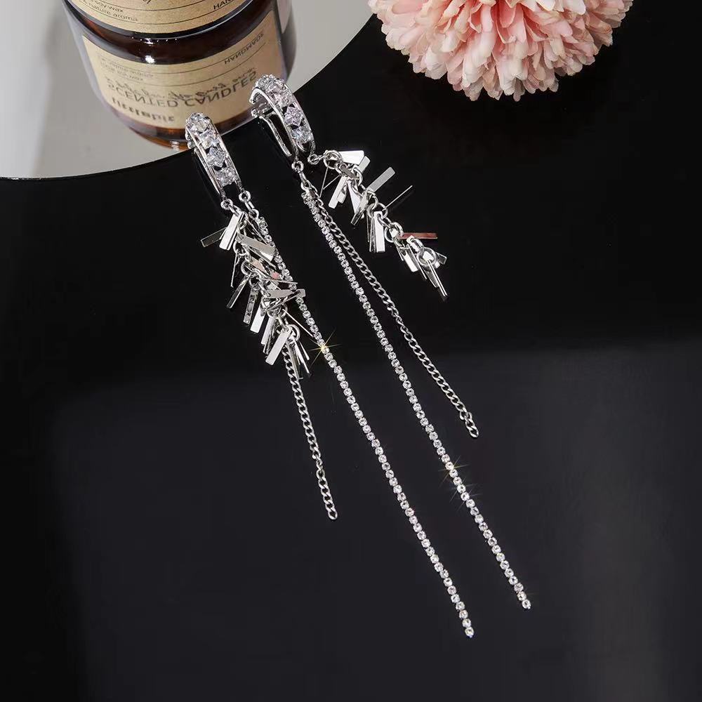 Wholesale Sweet and cool style zirconium inlaid ear clip