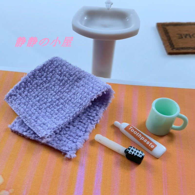 Wholesale Dollhouse mini simulation toiletries set Doll Accessories