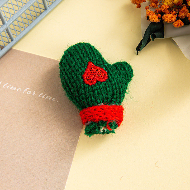 Wholesale Christmas DIY Wool Mini Knitted Finger Hat Doll Accessories
