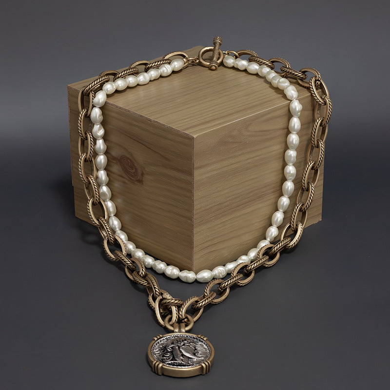 Wholesale Round Brand Portrait Pendants, Portrait Pearl Necklaces