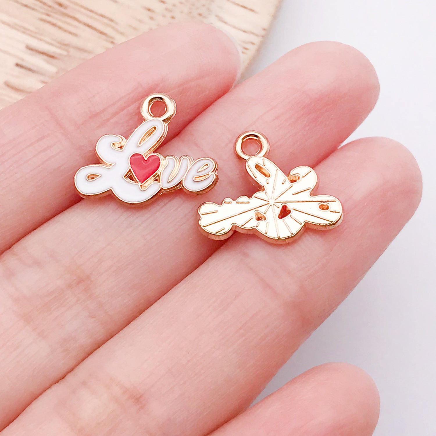 Wholesale Valentine' s Day Love Variety Cartoon Jewelry Accessories Pendant
